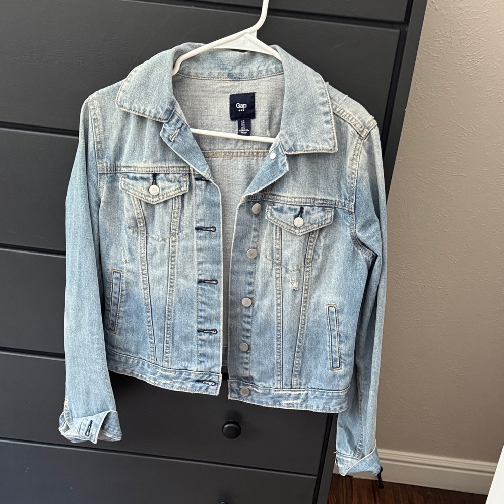 GAP Women's Classic Light Blue Jean Jacket